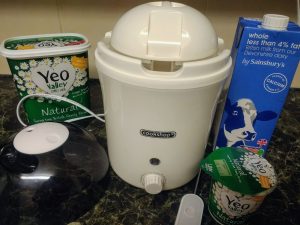 Equipment for making yogurt
